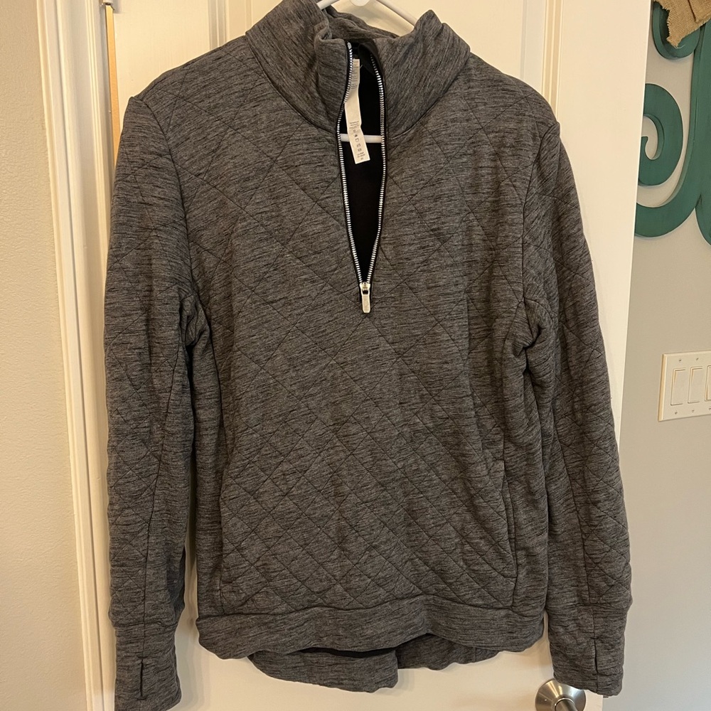Lululemon forever warm pullover, size 10